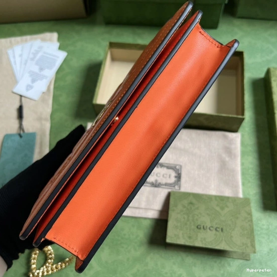 Hyperpeter MATELASSÉ CHAIN WALLET GUCCI GG 0817